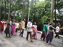 People returning from Ganesh festival